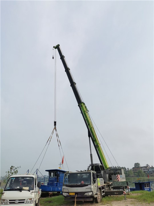 东港市桥梁建设吊装案例